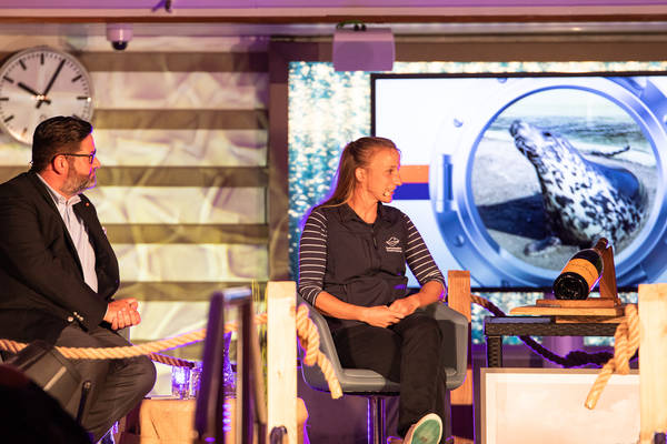 Taufreise HANSEATIC spirit, 22.-26.08.2021, rund um Helgoland, Hapag-Lloyd Cruises. Stellvertretende Taufpatin Ulrike Meinfelder