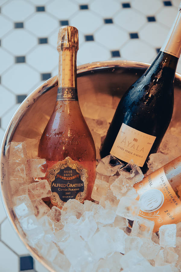 Champagner an Bord der EUROPA und der EUROPA 2, Hapag-Lloyd Cruises