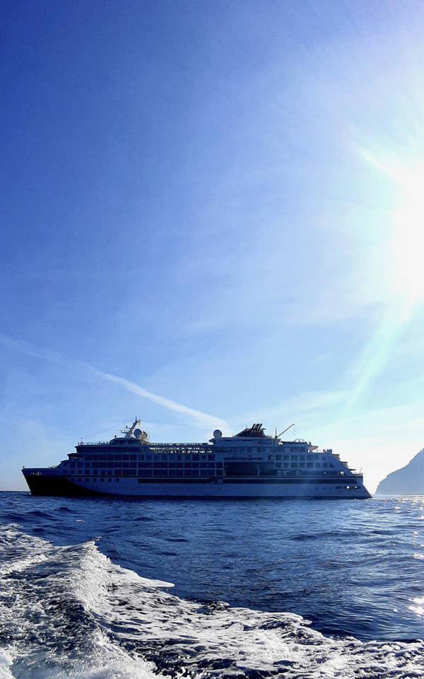 HANSEATIC inspiration, unterwegs rund um die Azoren, Hapag-Lloyd Cruises