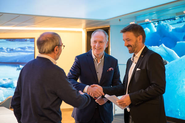 Übergabe HANSEATIC inspiration