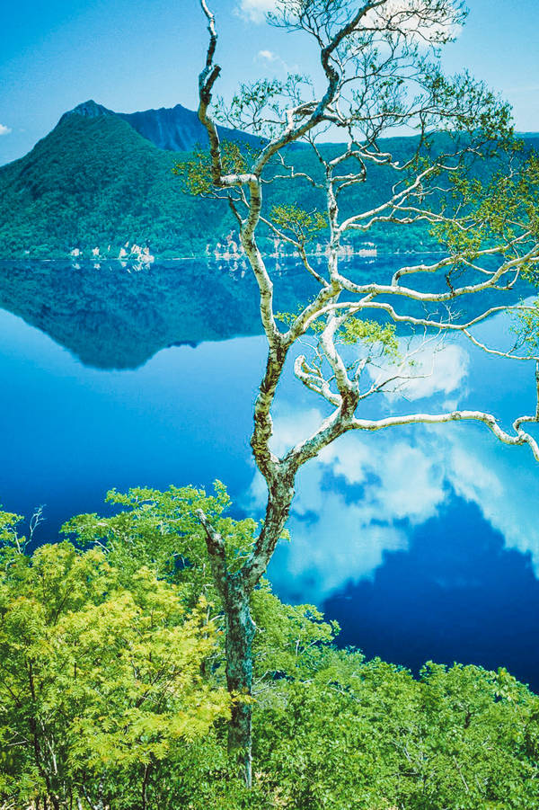96589448 Lake Mashu, Hokkaido Prefecture, Japan