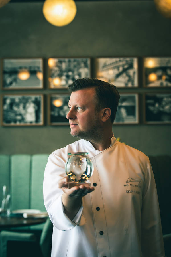 The Globe by Kevin Fehling an Bord der EUROPA, Hapag-Lloyd Cruises
