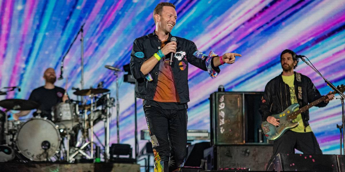 Rio De Janeiro, Brazil. 25th Mar, 2023. Coldplay is a British alternative rock band. Bringing together vocalist and pianist Chris Martin, guitarist Jonny Buckland, bassist Guy Berryman and drummer Will Champion, during coverage of the show at Estadio Nilt