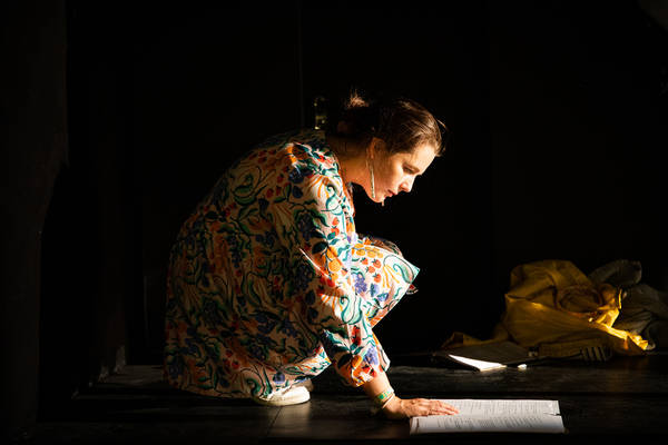 Theaterprobe "Achtsam Morden" unter der Leitung von Axel Schneider, Kammerspiele Hamburg, in Kooperation mit Hapag-Lloyd Cruises.