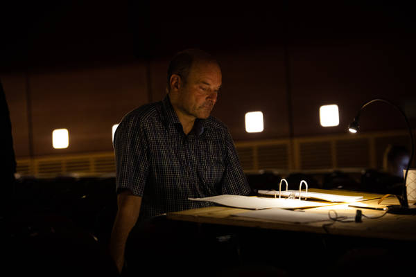 Theaterprobe "Achtsam Morden" unter der Leitung von Axel Schneider, Kammerspiele Hamburg, in Kooperation mit Hapag-Lloyd Cruises.