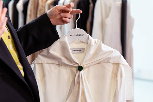 Atelierbesuch Fassbender Fashion2Night an Bord der EUROPA2, Besuch von Christina Fassbender in ihrem Atelier in Hambugr, Alter Wall.