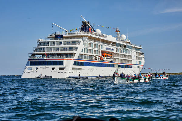 Hapag-Lloyd Cruises Hapag Lloyd Cruises HANSEATIC Spirit