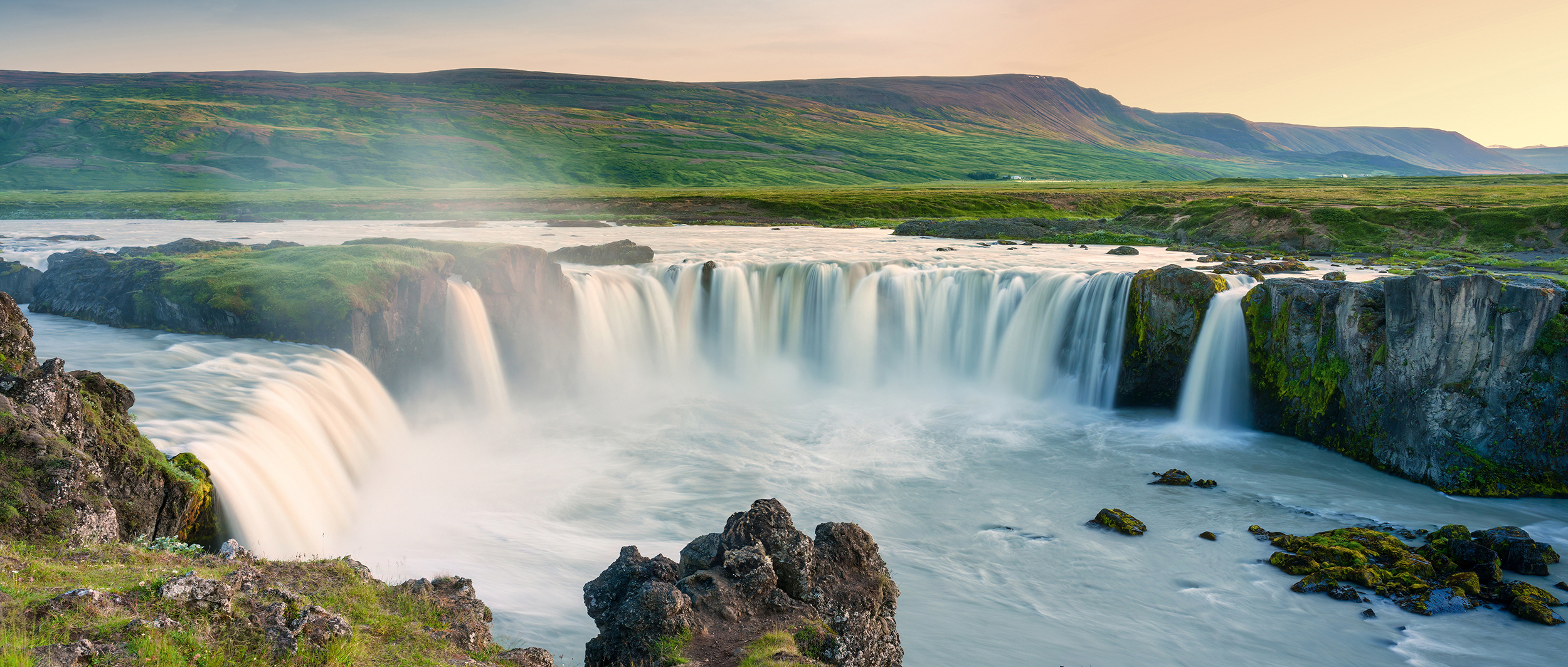 Zu den Fjorden und Vulkanen des Nordens