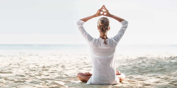 EUR Yoga am Strand EUR Yoga am Strand