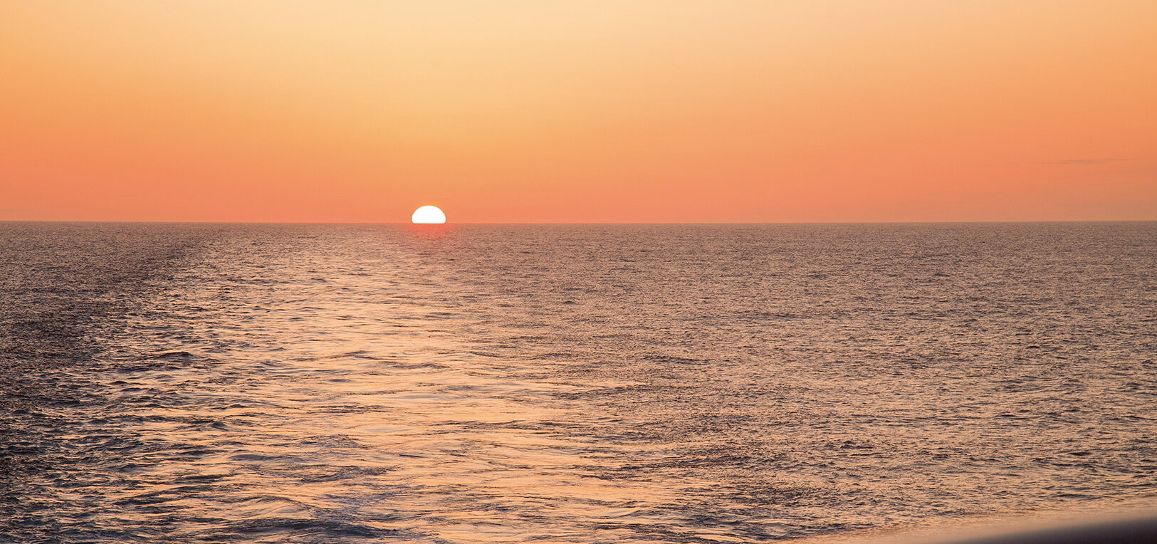 MS EUROPA Sonnenuntergang Reling
